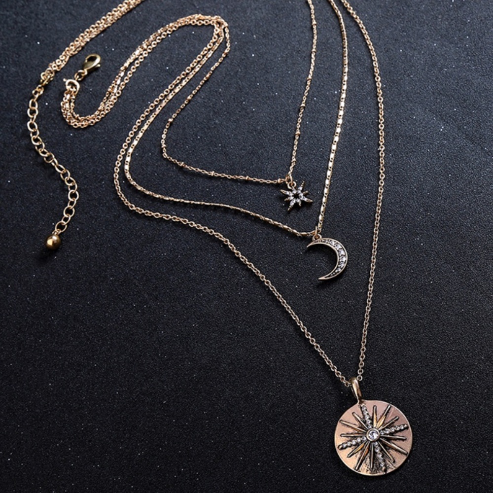 Triple Layer starburst Necklace - Picture 3 of 3